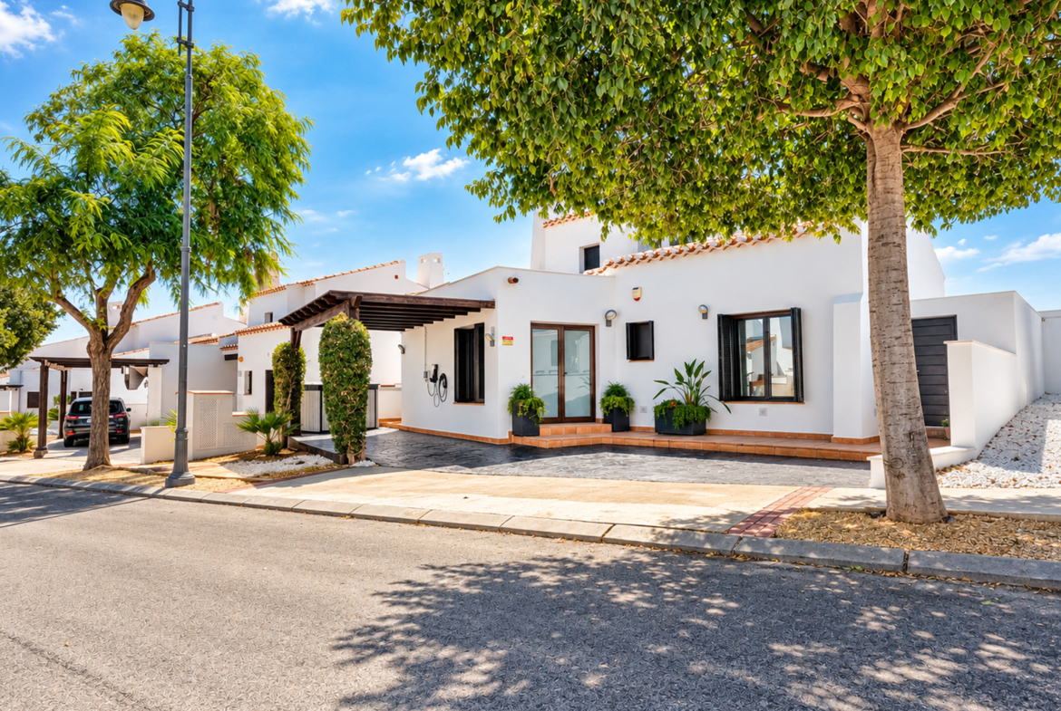 upgraded frontline golf villa el valle